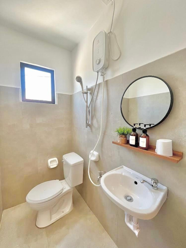 Others 2, NEW Modern home near Airport, Beach and Fast Wi-Fi, Lapu-Lapu City