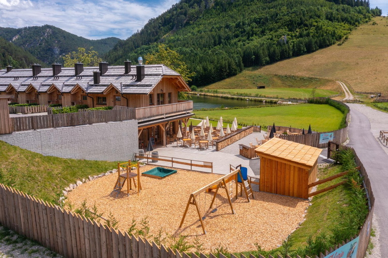Others 5, CHALET am Schneebergsee, Neunkirchen