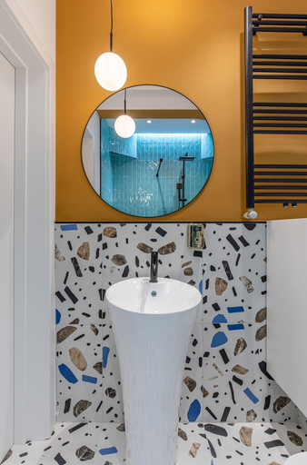 Room 2, Holt - Birds of Paradise, Municipiul Bucuresti