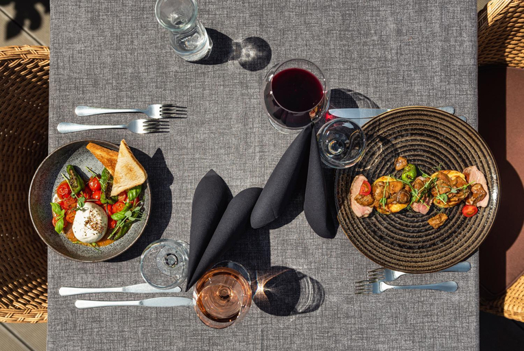 Food & Drinks 4, Mediterraneo Luxury Room Esztergom, Esztergom