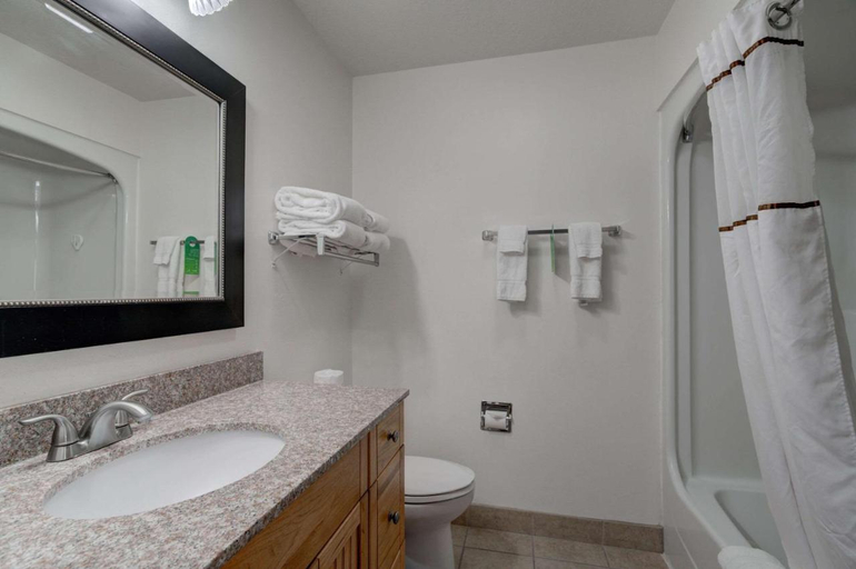 Bathroom 4, Ridgeline Hotel at Yellowstone Ascend Hotel Colle, Park