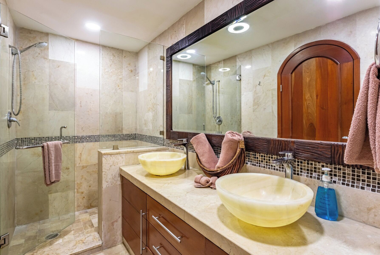 Bathroom 3, Aventuras Club, Cozumel