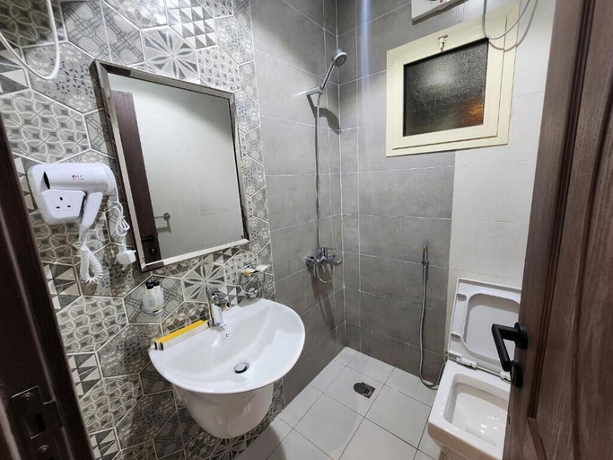 Bathroom 4, kanaf hotel