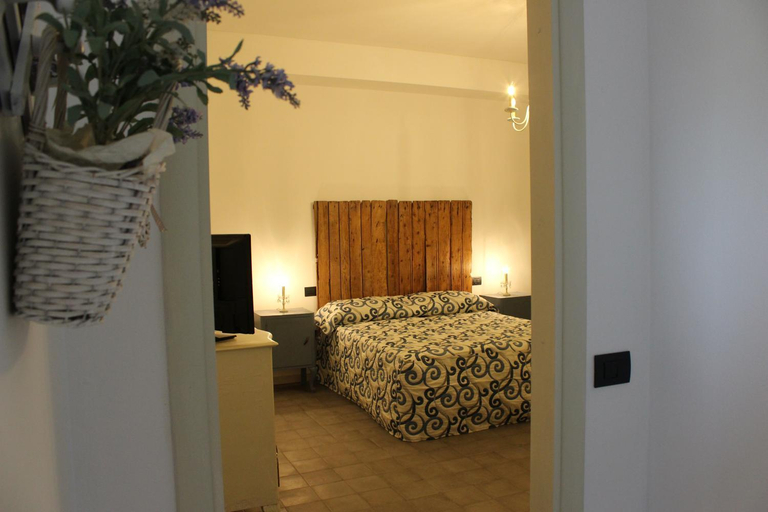 Others 2, AGRITURISMO LE ZORLESCHE, Cremona
