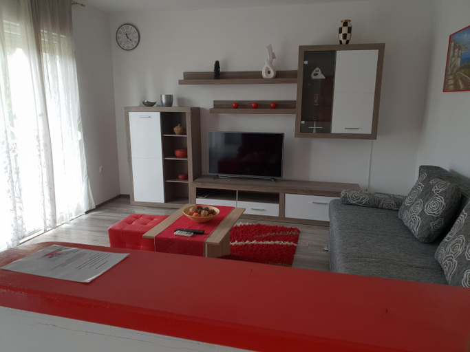 Others 3, Apartments Mestrovic with heated swiming pool- near Split, Kaštela