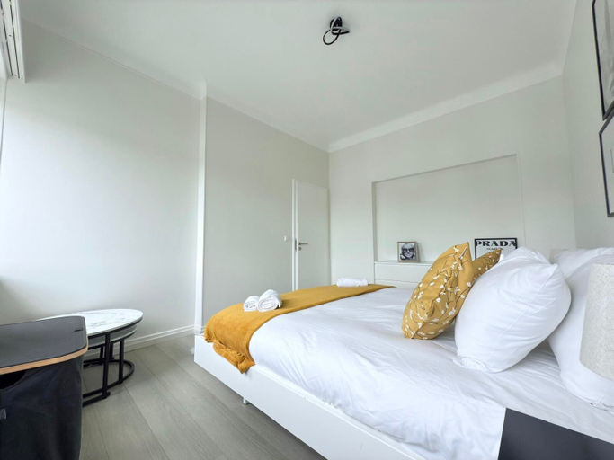 Bedroom 2, Charming 5 bedrooms Home, Luxembourg
