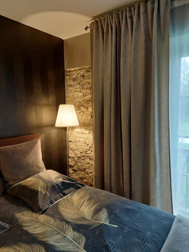 Bedroom 2, La chambre et le studio du chateau du golf de Bernalmont, Liège