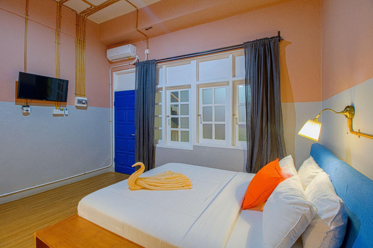 Bedroom 12