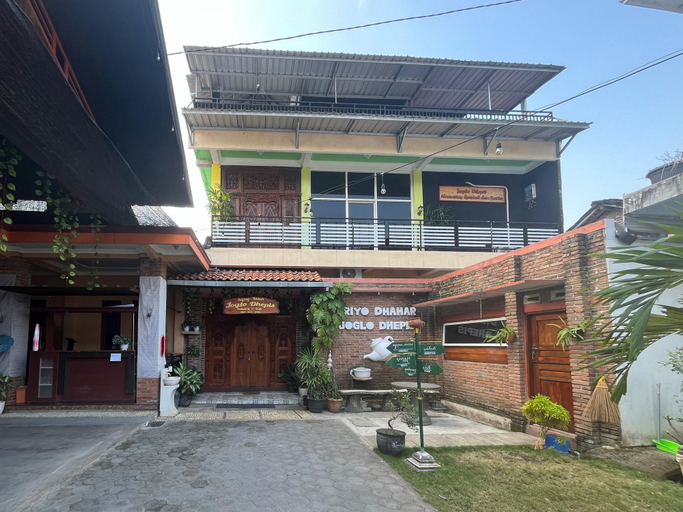 Exterior & Views 2, Joglo Dhepis Syariah Borobudur Magelang RedPartner, Magelang