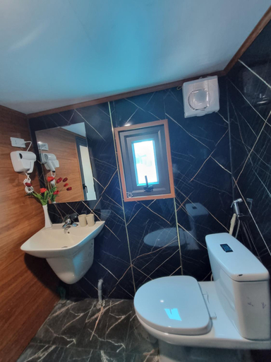 Bathroom 5, Homestay Muong Troi, Điên Biên Phủ