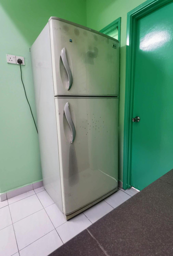 Bathroom 4, Comfy Sleep PSR 3BR Condo MRT & Diverse Eateries, Seri Kembangan