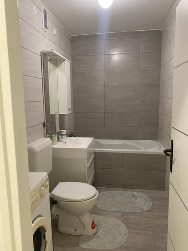 Bathroom 2, Blue Sky Apartment, Zagreb