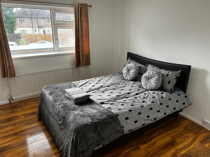 Others 4, Good priced Accommodation in Hayes, London
