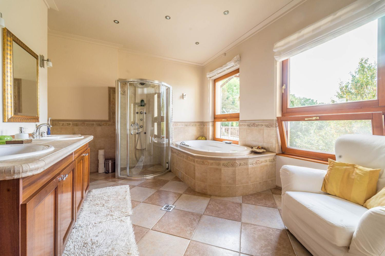 Bathroom 4, Luxury Green Apartment, Budapesti