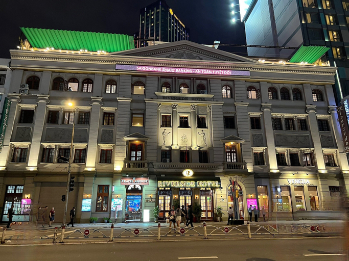 Riverside Hotel, District 1