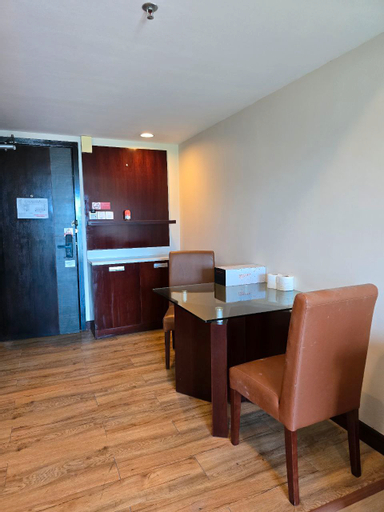 Dining Room 7