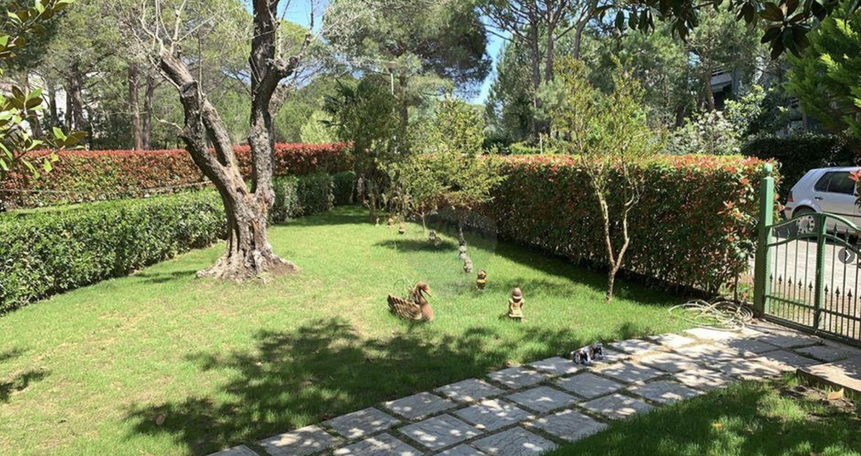 Others 3, Villa Shera, Durrësit