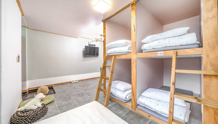 Bedroom 3, Chuncheon Dogandstay, Chuncheon