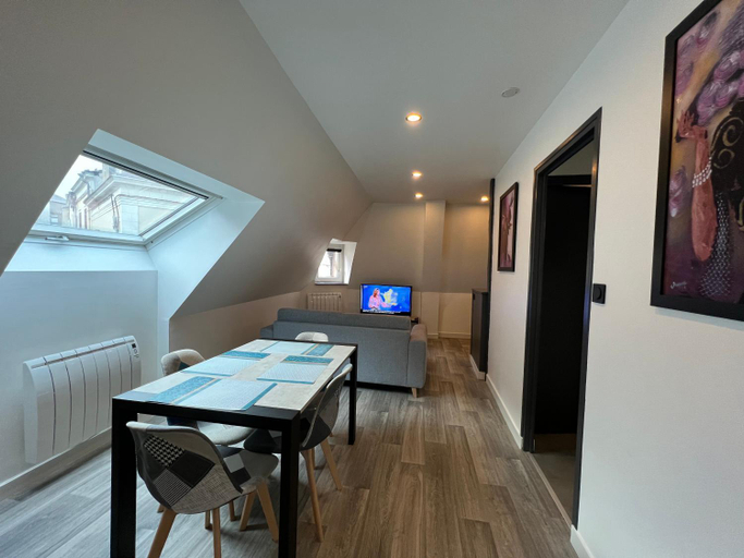 Others 4, LE VIEUX LAVAL, Mayenne