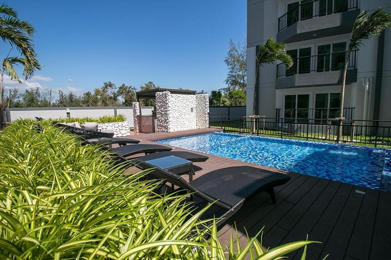 Swimming Pool 2