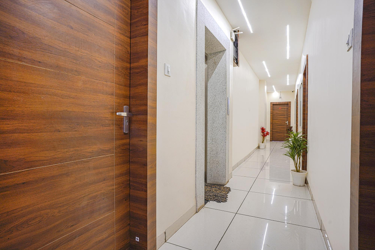 Public Area 2, Fabhotel Sukh Vilas, Indore