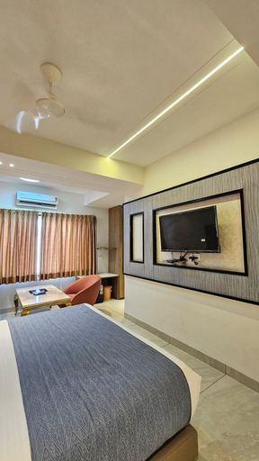 Bedroom 2, Hotel Carnival, Indore