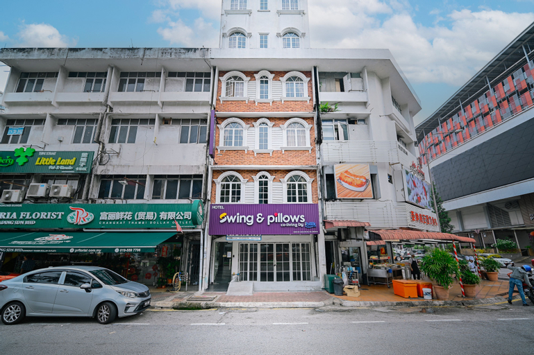 Swing & Pillows - Jalan Changkat Thambi Dollah Kuala Lumpur, Kuala Lumpur