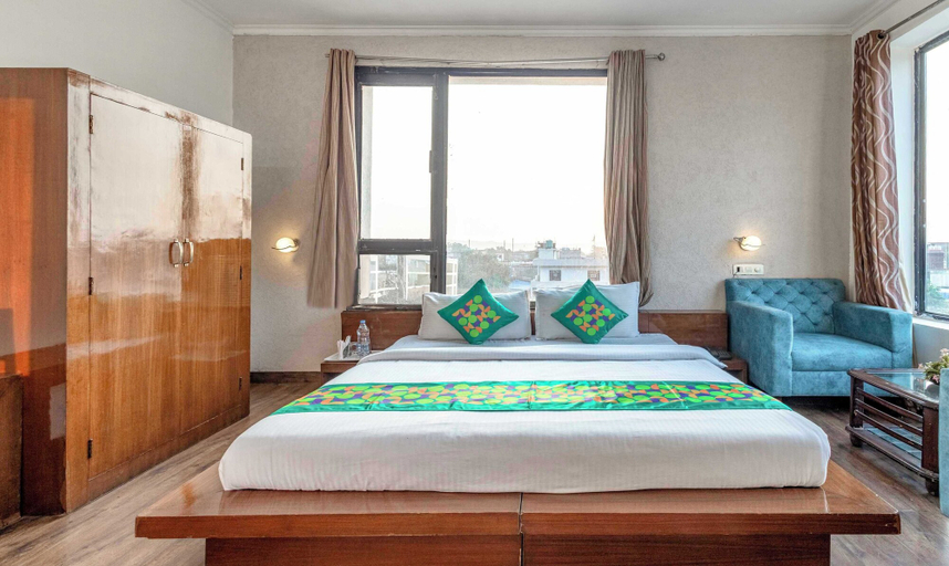 Bedroom 4, Treebo Maurice, Solan