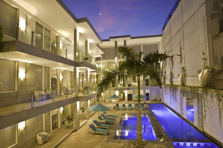Swimming Pool 14
