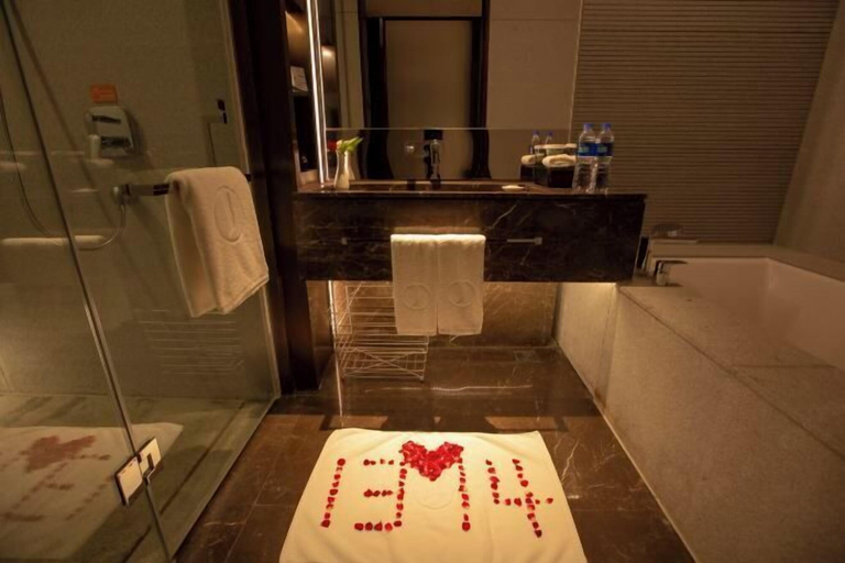 Bathroom 3, voco ZHENGZHOU GARDEN EXPO by IHG, Zhengzhou