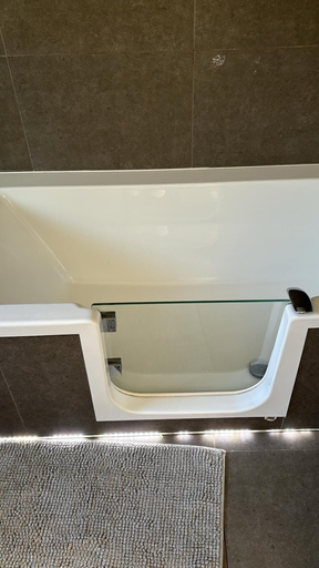 Bathroom 2, Thornton Awesome Stay 1, London
