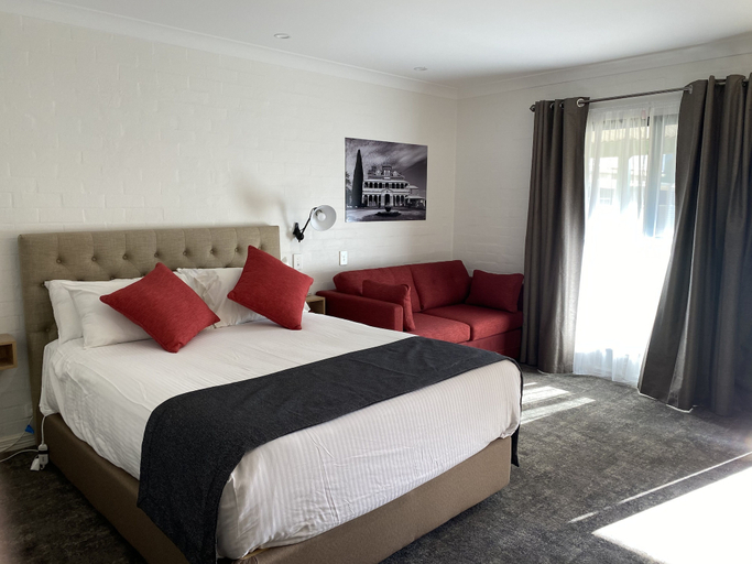 Bedroom 8