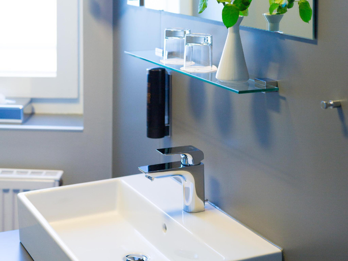 Bathroom 9