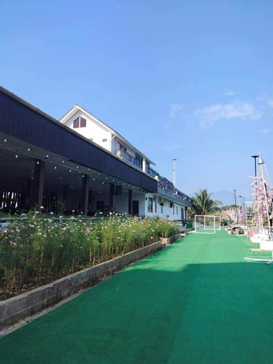 Exterior & Views 2, Coconut Garden Garden Cafe, Mae Sai