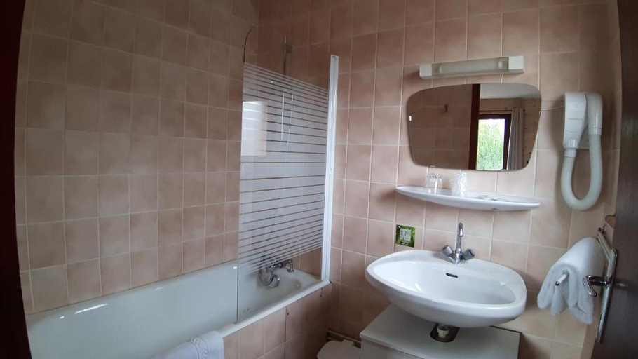 Bathroom 5, Hotel De La Route Verte, Vosges