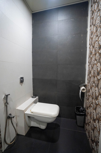Bathroom, Hotel Royce Executive, Mumbai Suburban