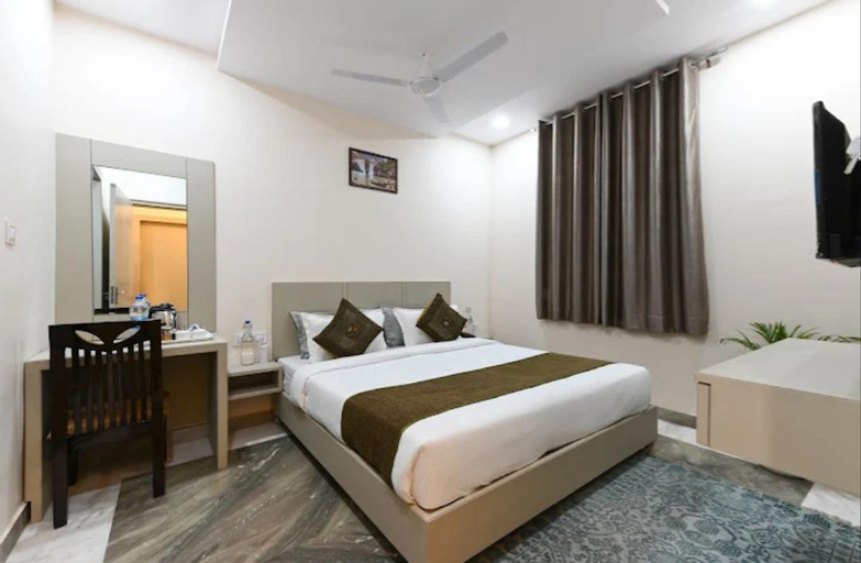 Hotel Taj Holiday, Agra