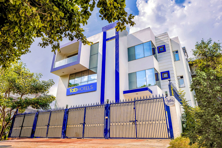 Fabhotel Oyster Villa, Gurgaon