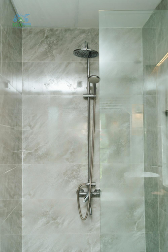 Bathroom 9