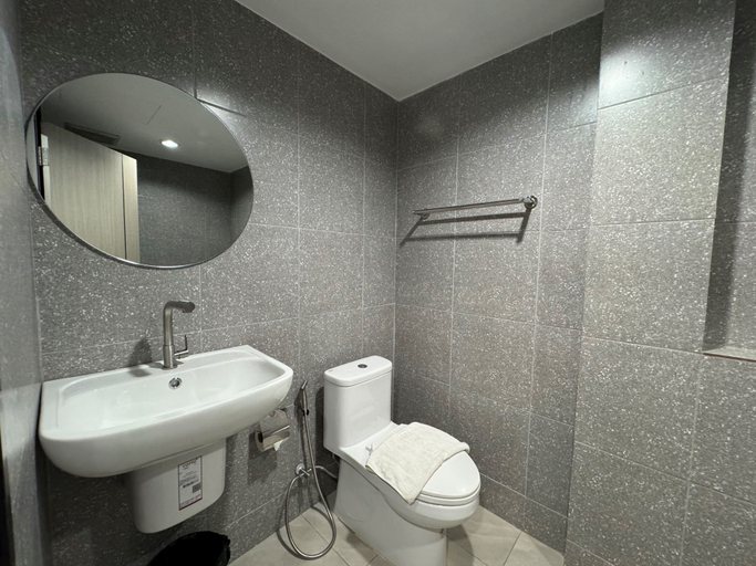 Bathroom 4, Luka House, Lam Luk Ka