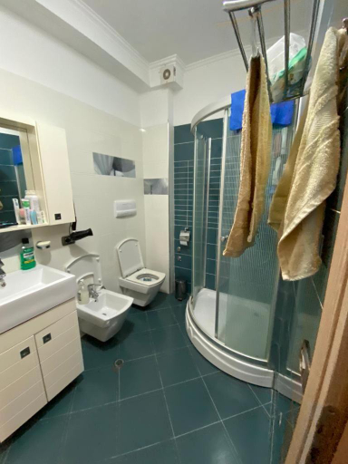 Bathroom, Villa Shera, Durrësit