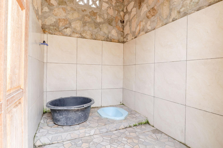 Bathroom 7