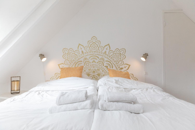 Others 4, B & B TX71, Texel