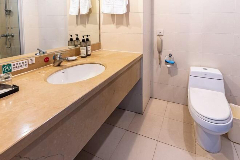 Bathroom 4, Simianshan Hotel, Chongqing