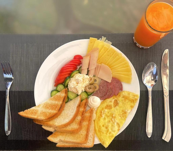 Food & Drinks