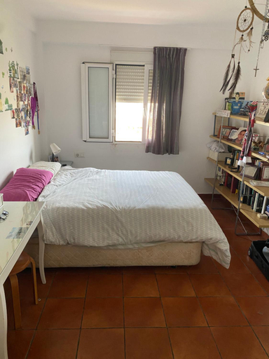 Others 2, Habitacion luminosa en piso compartido, Sevilla