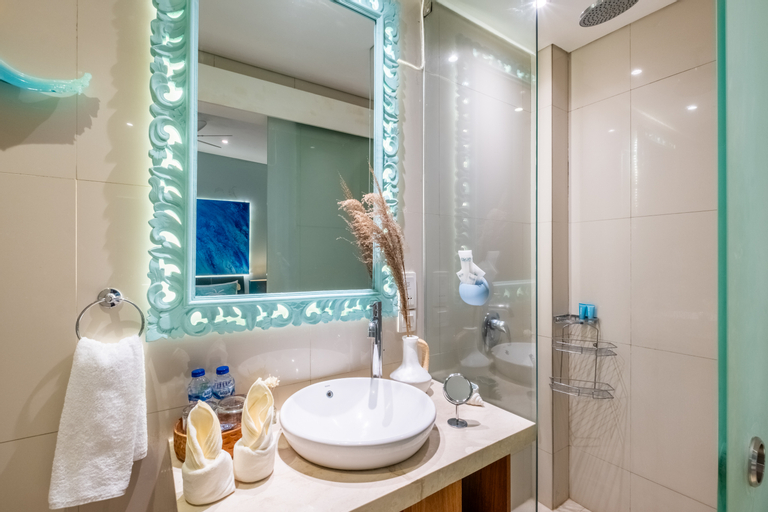 Bathroom 10