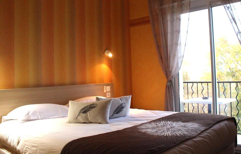 Bedroom 3, Logis Hotel Aux Tauzins, Landes