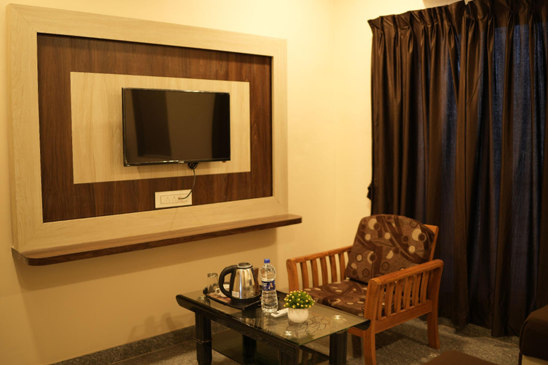 Bedroom 4, Hotel Sitara Inn, Ratnagiri