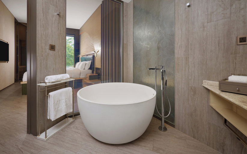 Bathroom 15